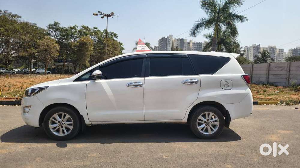 Toyota Innova Crysta 2.8 Gx At, 2018