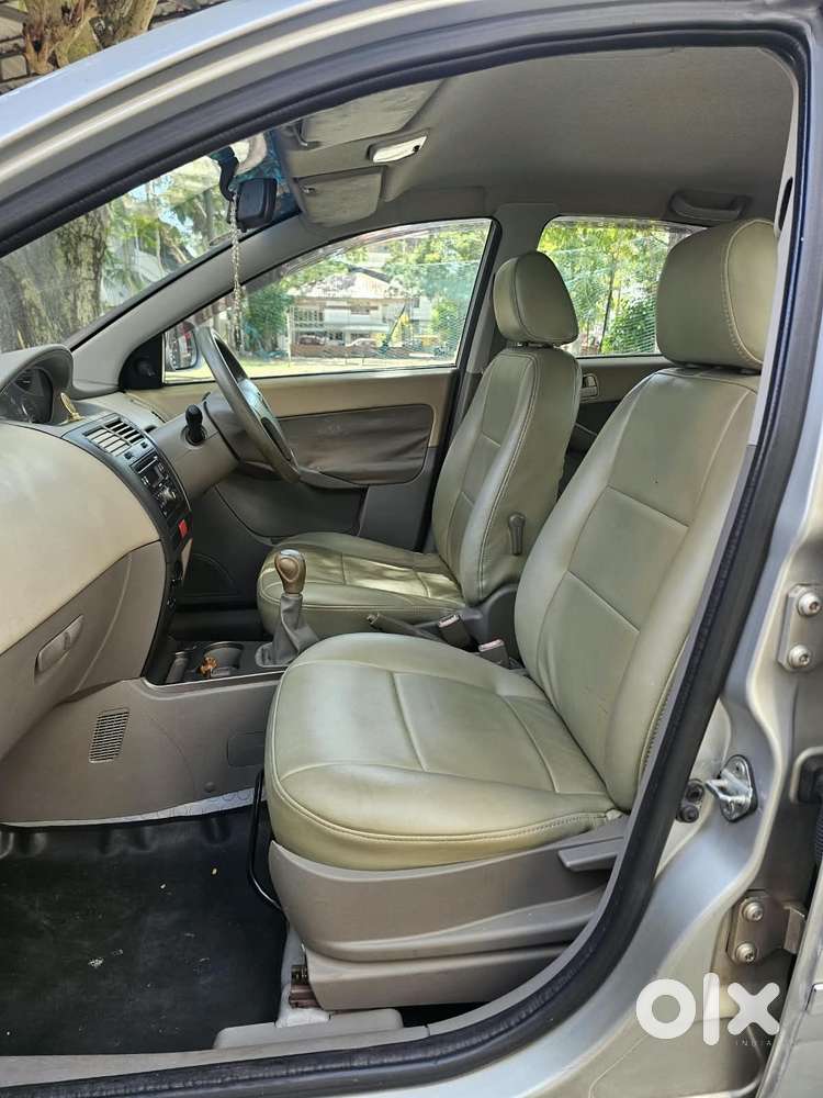 Tata Indica Vista Aura Plus 1.2 Safire, 2010, Petrol