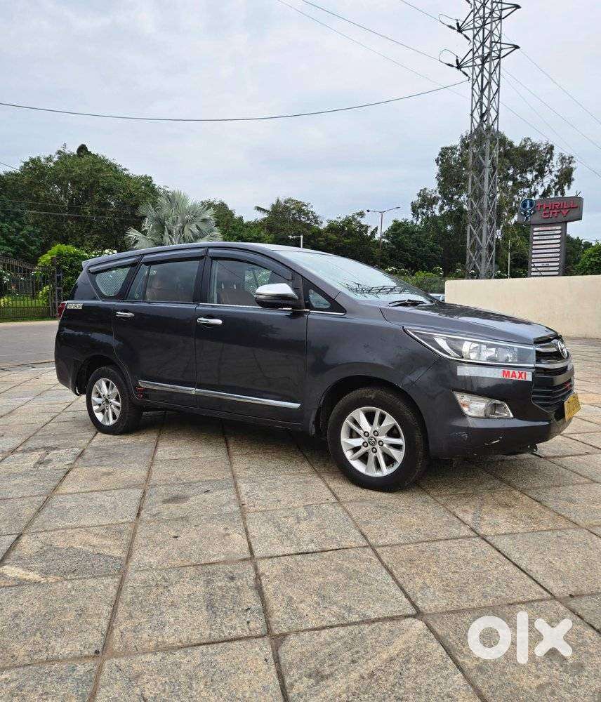 Toyota Innova Crysta 2.4 G Mt 8s, 2018, Diesel