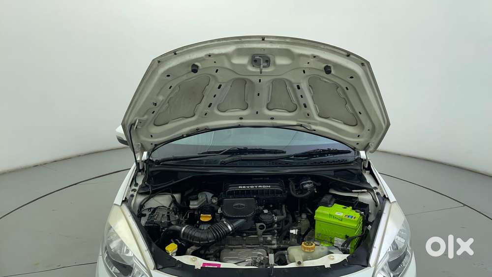 Tata Tiago Xza, 2018, Petrol