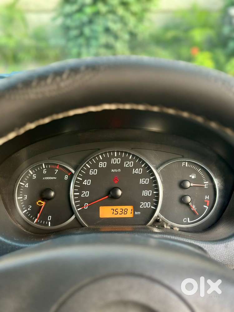 Maruti Suzuki Dzire Vxi Ags, 2010, Cng & Hybrids