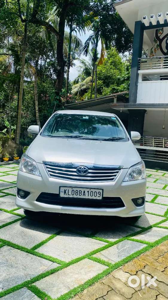 Toyota Innova 2013 Diesel 145000 Km Driven