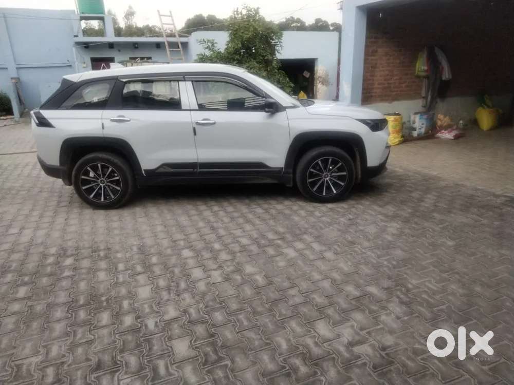Maruti Suzuki Victoris Lxi2026