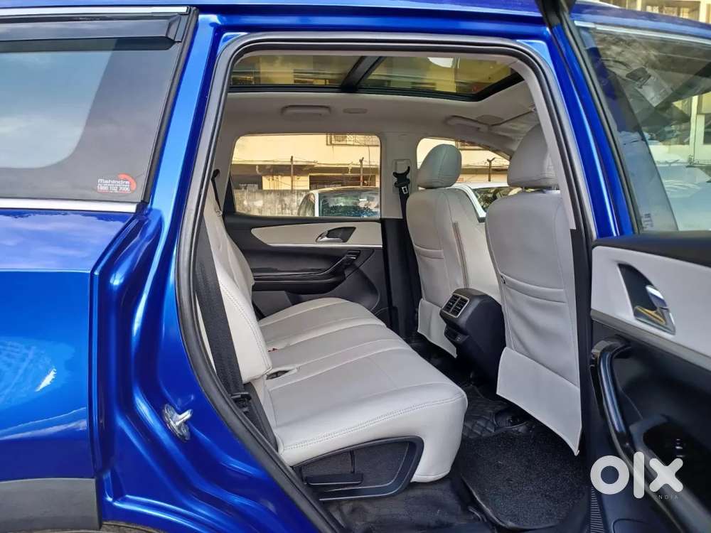Mahindra Xuv700 Ax7 Luxury Pack Awd, 2022, Petrol