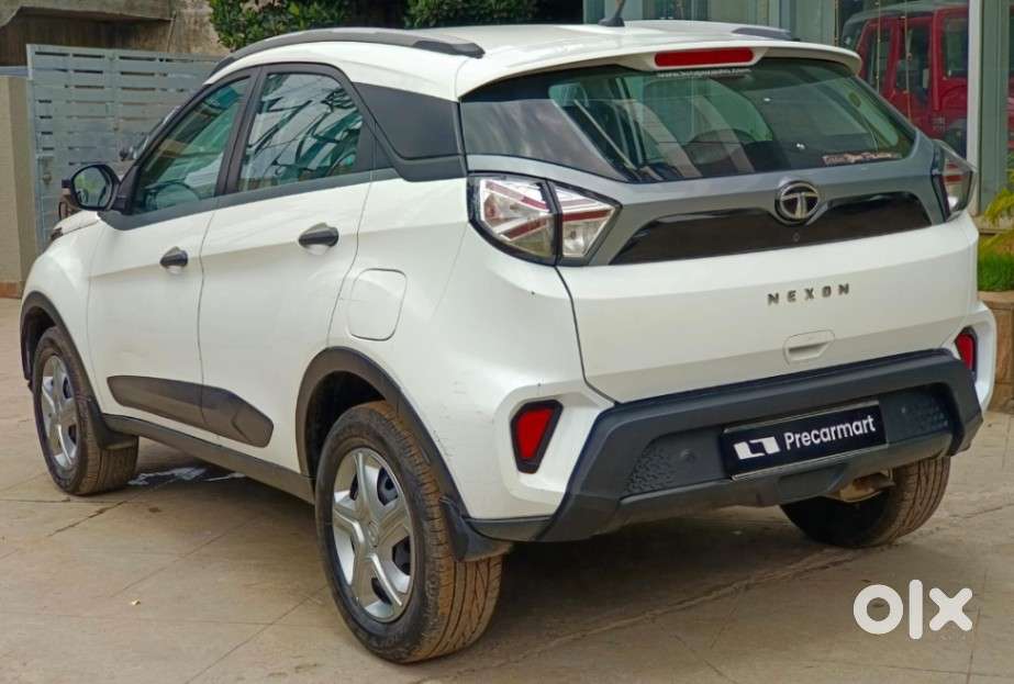 Tata Nexon 1.2 Revotron XMA AMT (S), 2020, Petrol