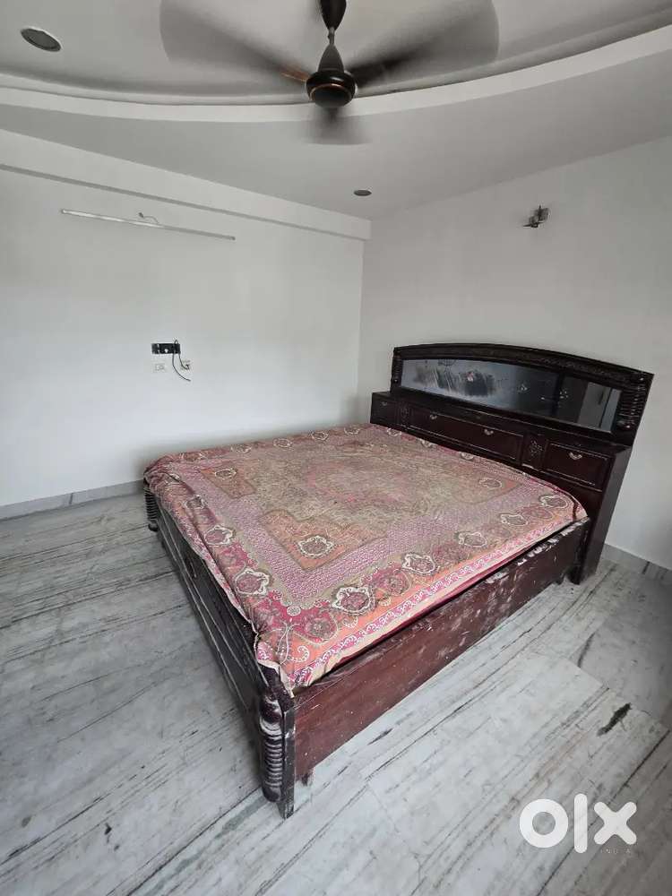 Beds without matresses