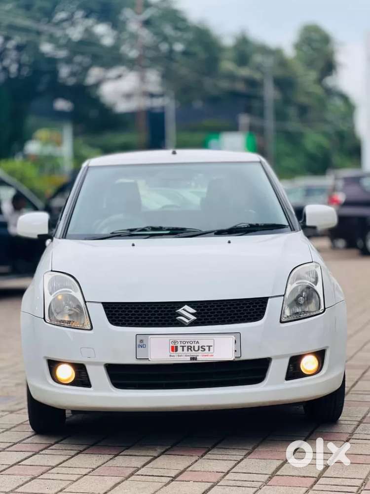 Maruti Suzuki Swift Vxi, 2011, Petrol