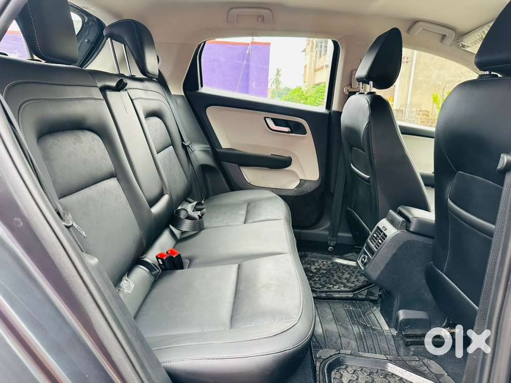 Tata Altroz 1.2 Xz Plus Rtn Dct, 2021, Petrol