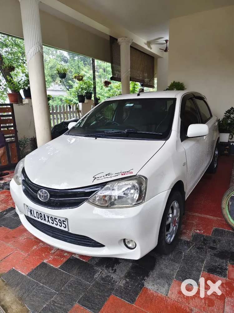 Toyota Etios Liva 2012 Petrol