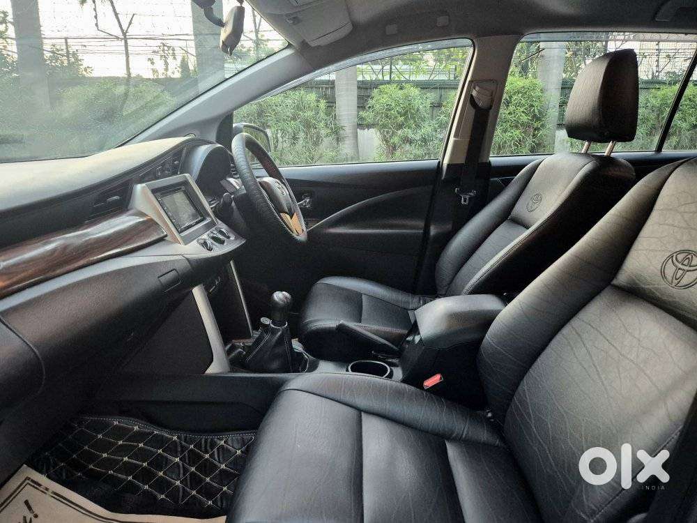 Toyota Innova Crysta 2.4 G Mt, 2017, Diesel