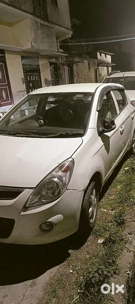 Hyundai I20 2011 Cng & Hybrids 85000 Km Driven
