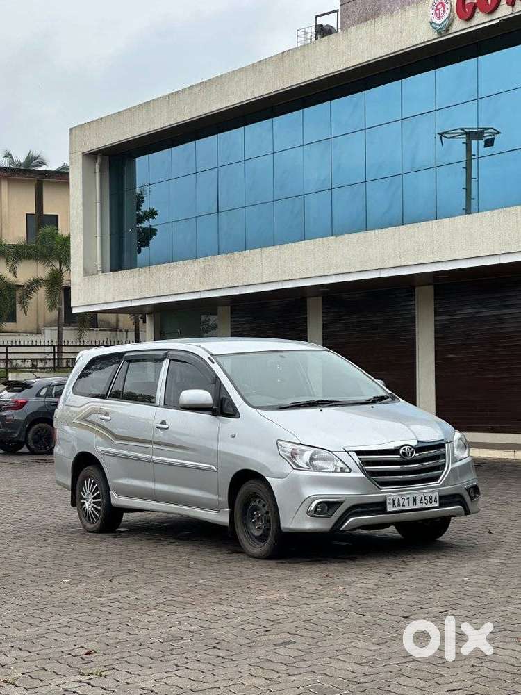 Toyota Innova 2.5 E Diesel Ps 7-seater, 2013, Diesel