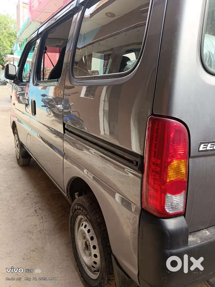 Dusri New Car Lena Hai