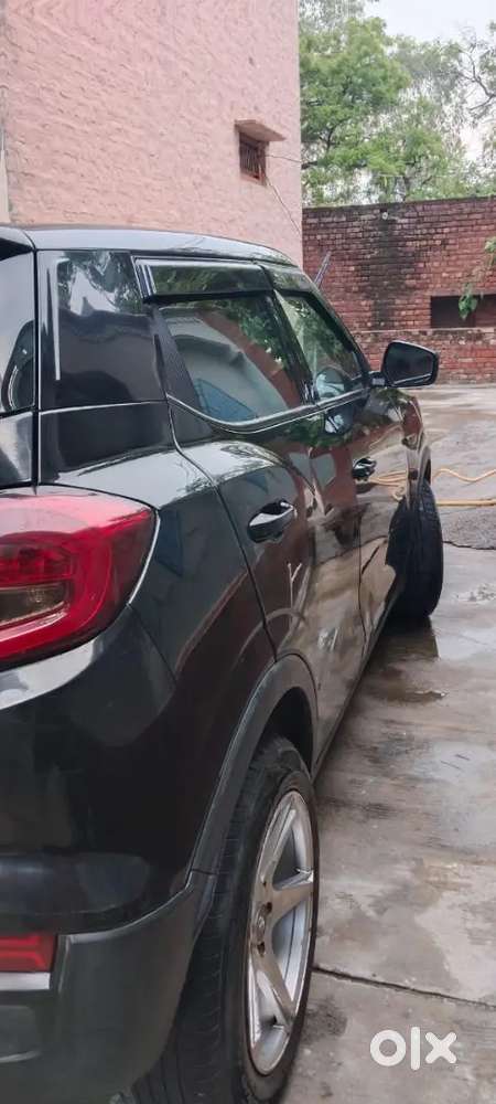 Good Screcthless Car Good Condition
