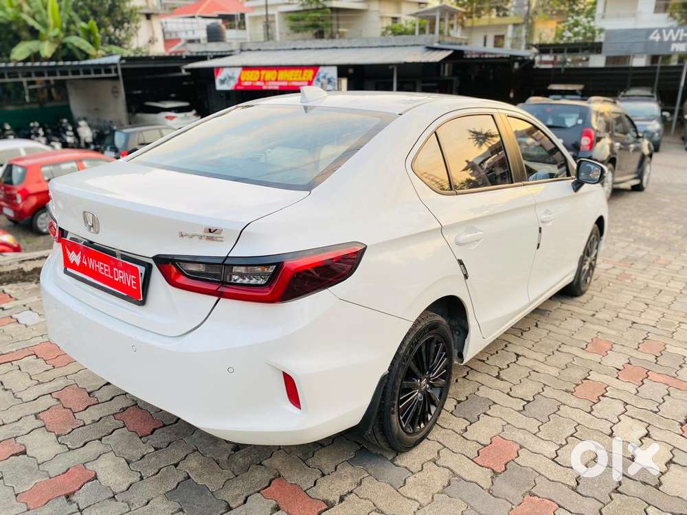 Honda City 1.5 V 5th Gen I-vtec Mt, 2023, Petrol