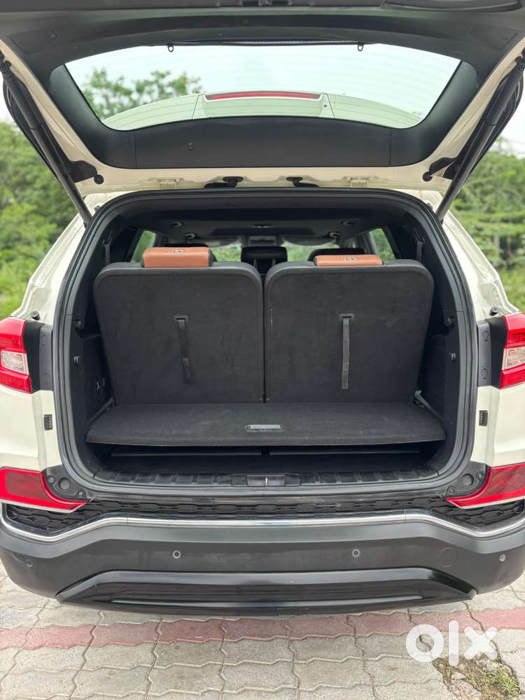 Mahindra Alturas G4 4wd At, 2020, Diesel