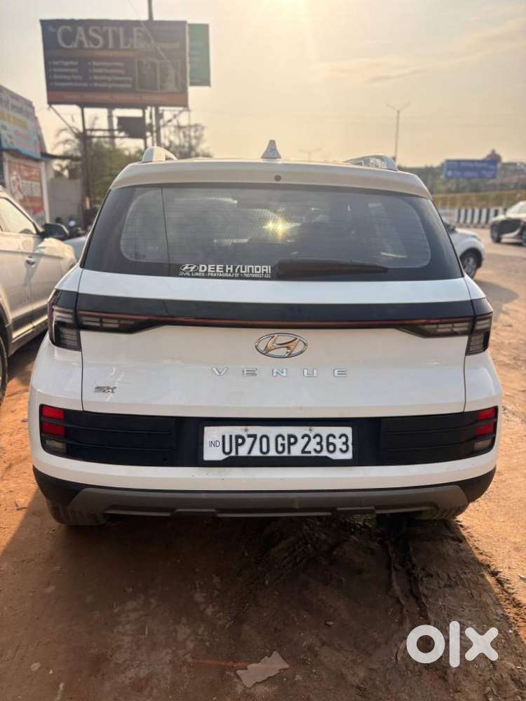 Hyundai Venue Sx Mt, 2023, Diesel
