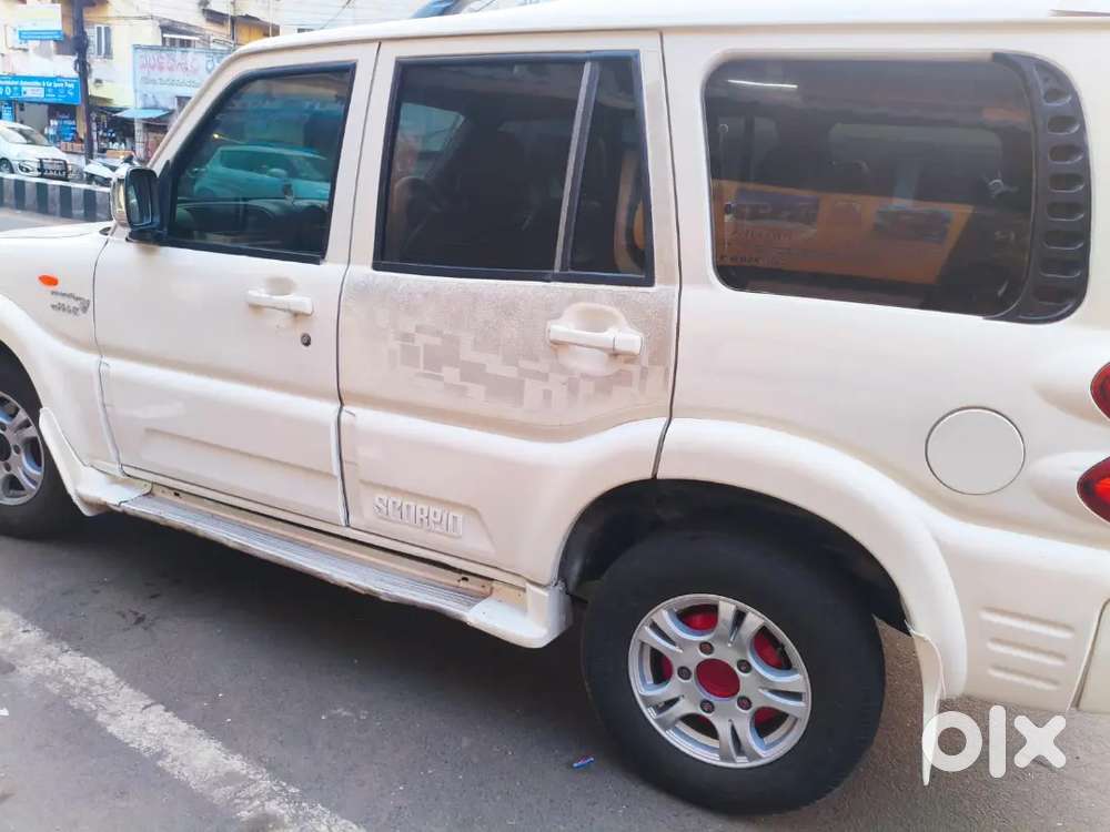 Mahindra Scorpio 2006 Diesel 130000 Km Driven