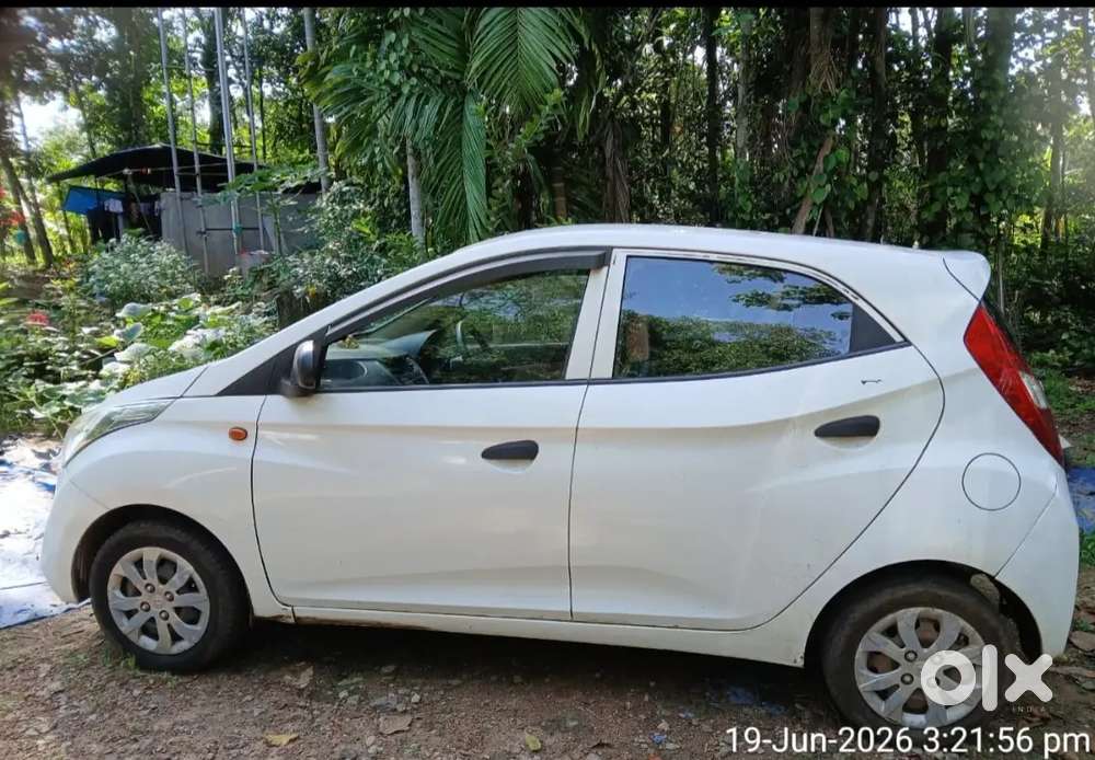 Hyundai Eon Magna + 2018 Car