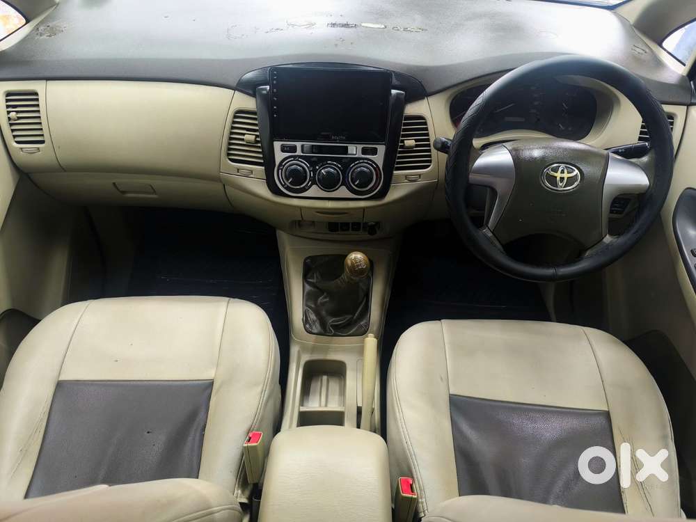 Toyota Innova 2.5 G (diesel) 8 Seater, 2014, Diesel