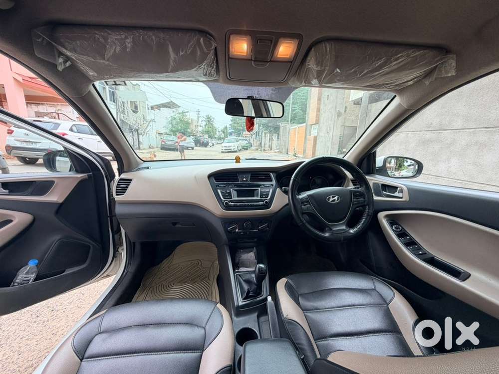 Hyundai Elite I20 Petrol 34700 Km Driven
