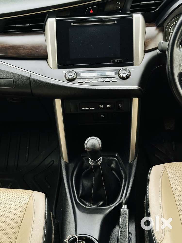 確認写真88580円 Toyota Innova Crysta 2.8 ZX AT 7 Seater, 2017, Petrol - Cars