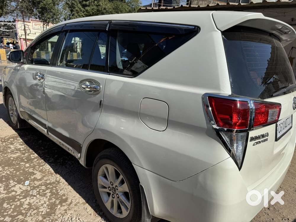 Toyota Innova Crysta