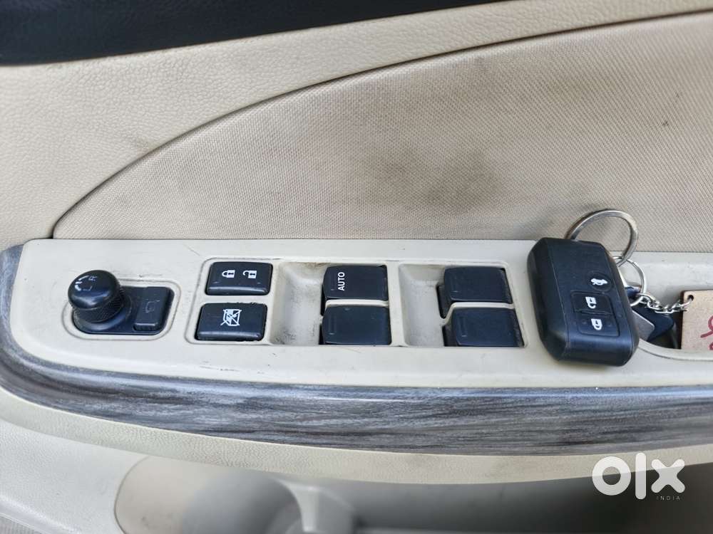 Maruti Suzuki Dzire 1.2 Zxi Amt, 2021, Petrol