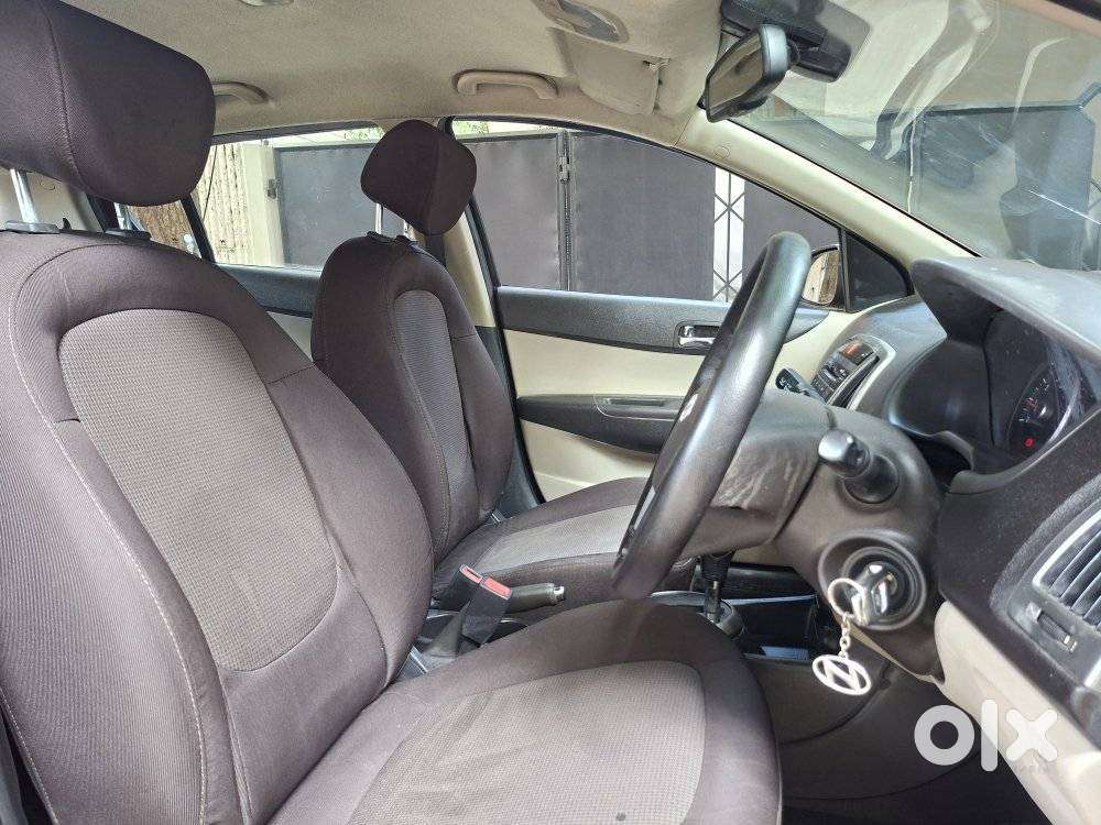Hyundai I20 Sportz 1.4 At Vtvt, 2013, Petrol