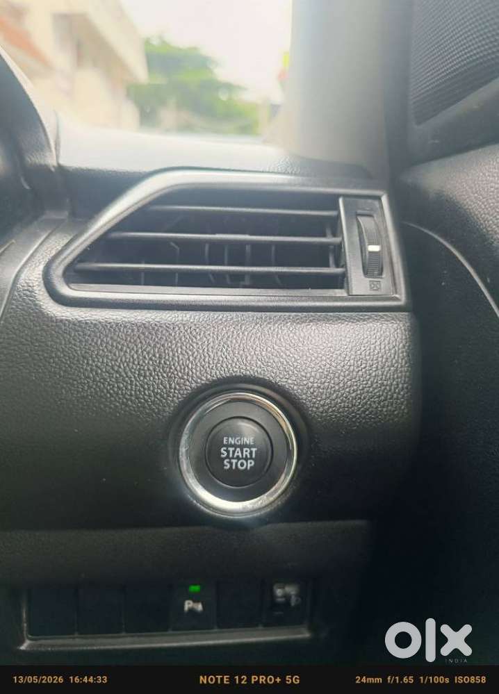 Maruti Suzuki Swift Vvt Zxi, 2018, Petrol