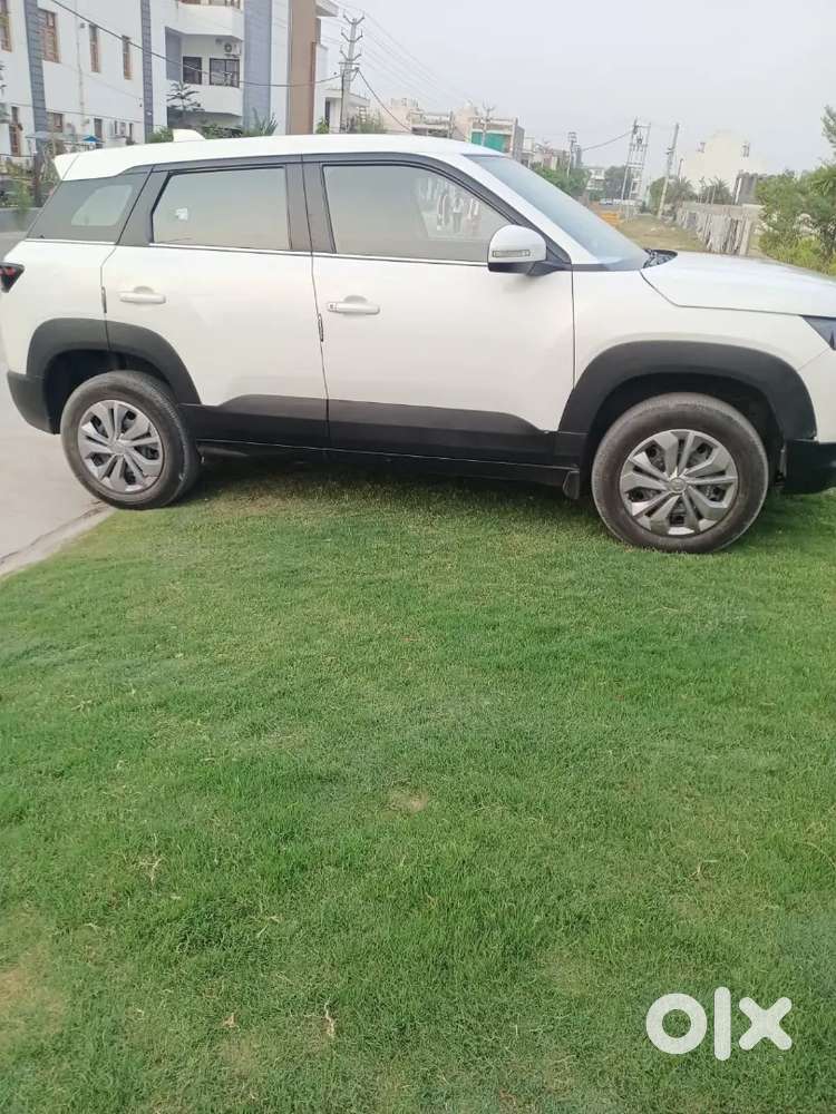 Maruti Brezza 1.5 Lxi 2024