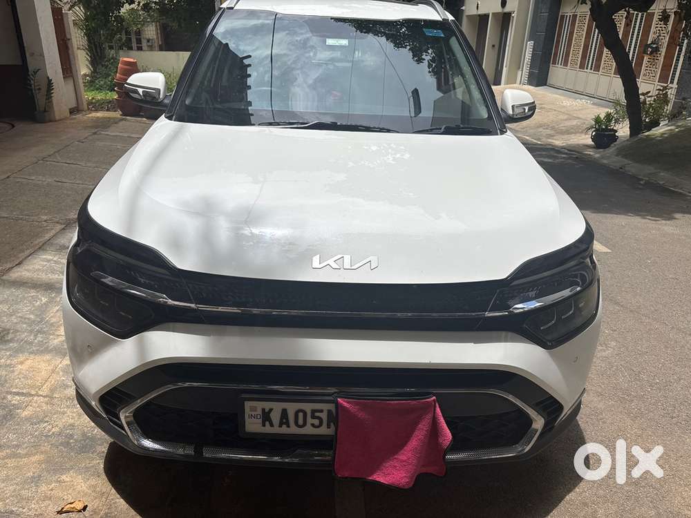 Kia Carens Petrol 2023