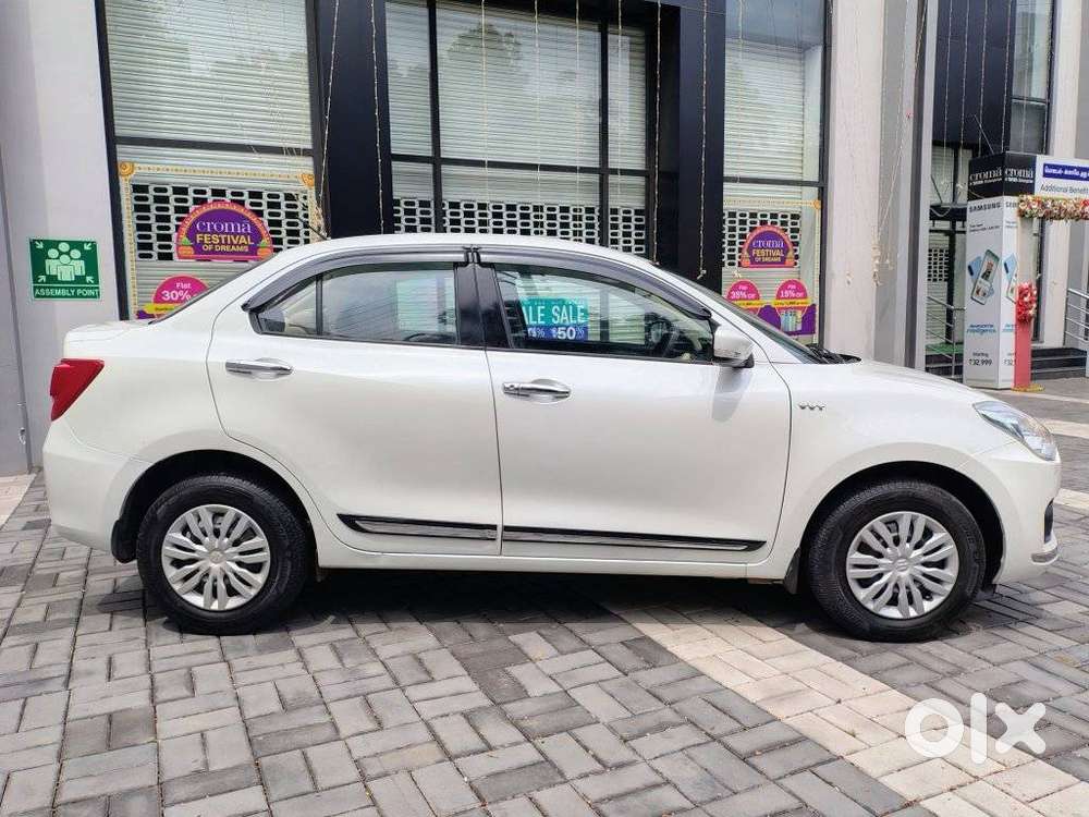 Maruti Suzuki Swift Dzire Amt Vxi, 2017, Petrol