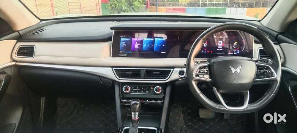 Mahindra Xuv700 2.2 Ax 7 Diesel At Str Awd, 2022, Diesel