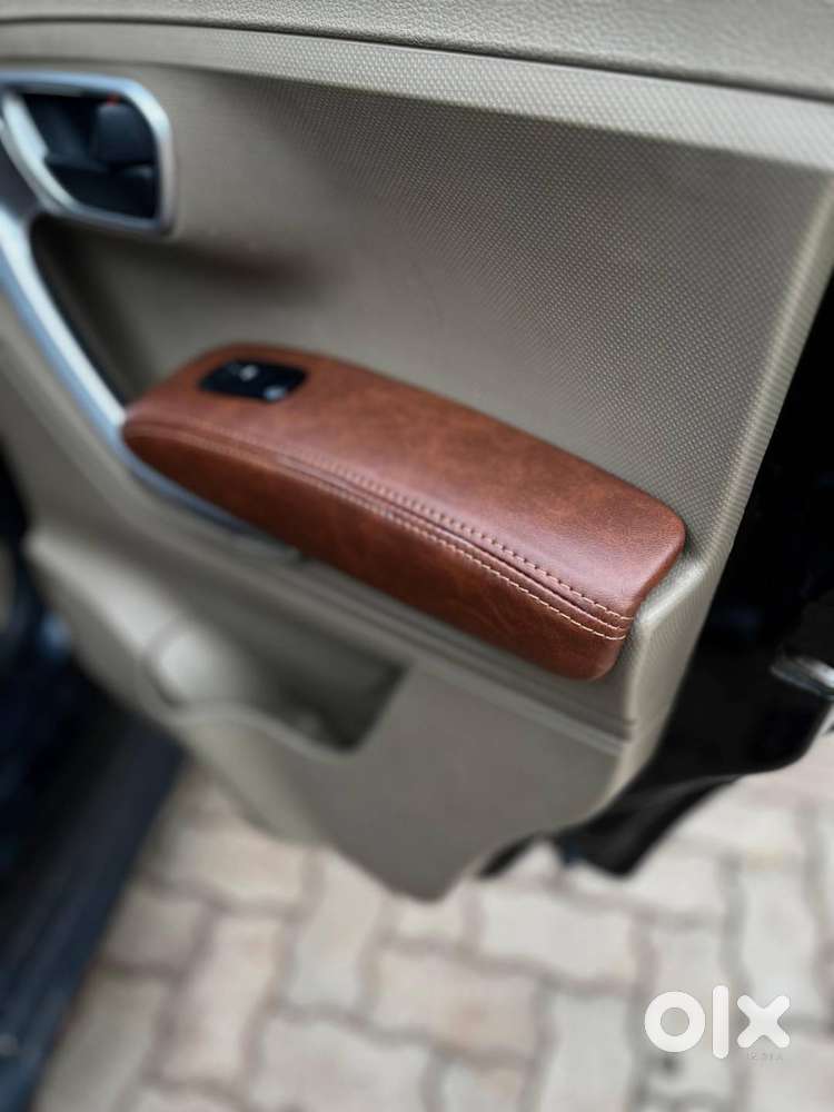 Modified Tuv 300 T8 Amt Diesel  Excellent Condition  Kochi