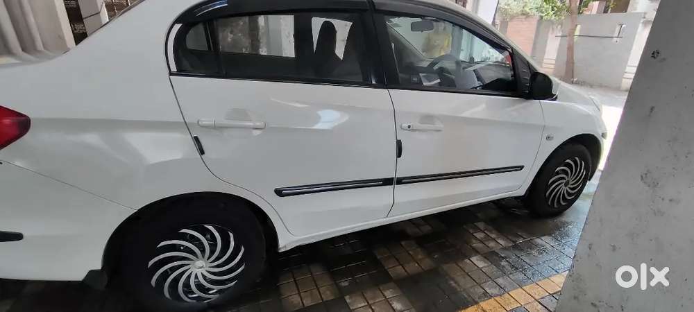 Honda Amaze 2013 Petrol Well Maintained