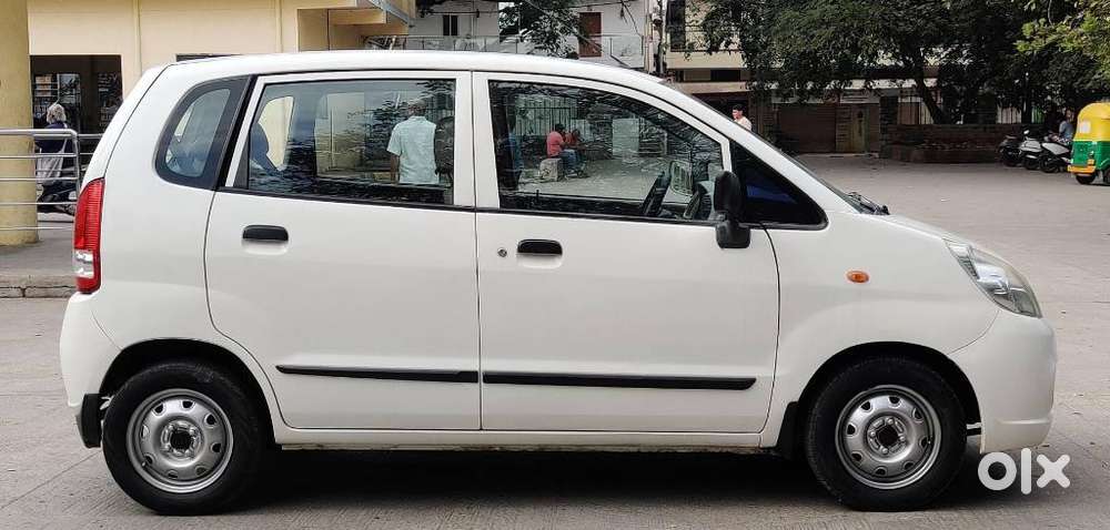 Maruti Suzuki Zen Estilo Lxi Bs Iv, 2011, Petrol