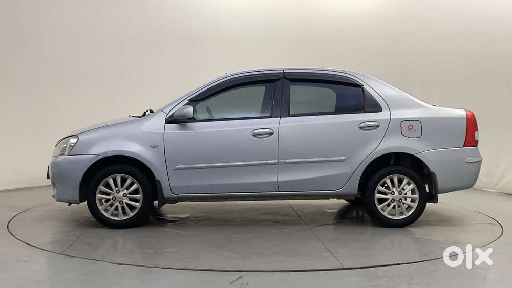 Toyota Etios 1.5 V, 2012, Petrol