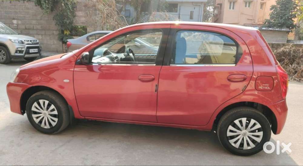 Toyota Etios Liva 2011-2012 G, 2011, Petrol