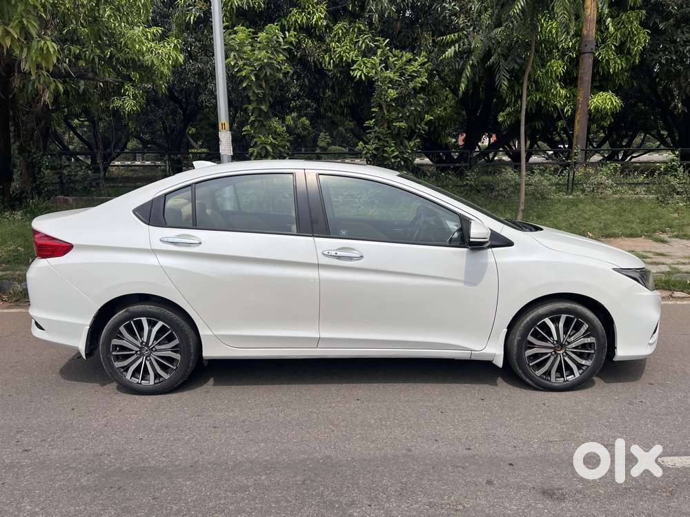 Honda City V At Sunroof I-vtec, 2017, Petrol