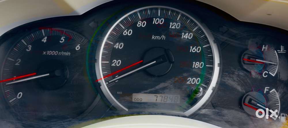 Toyota Innova 2.5 Vx 8 Seater Bs Iv, 2014, Diesel