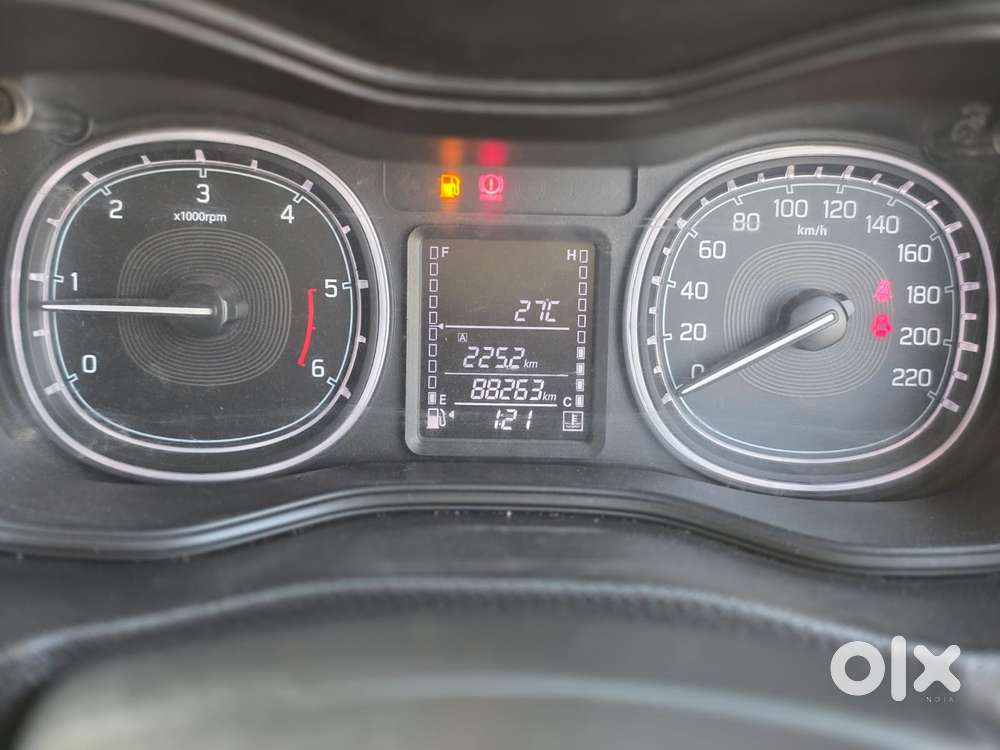 Maruti Suzuki Brezza Zdi+ Dual Tone, 2018, Diesel