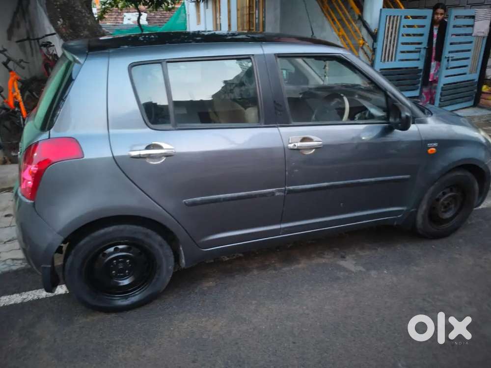 Maruti Suzuki Swift 2009 Diesel 132000 Km Driven