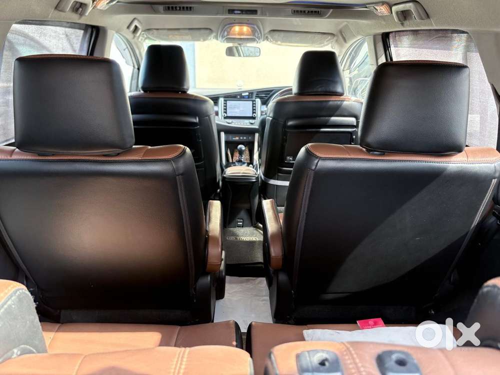 Toyota Innova Crysta 2.7 Vx Mt, 2023, Petrol