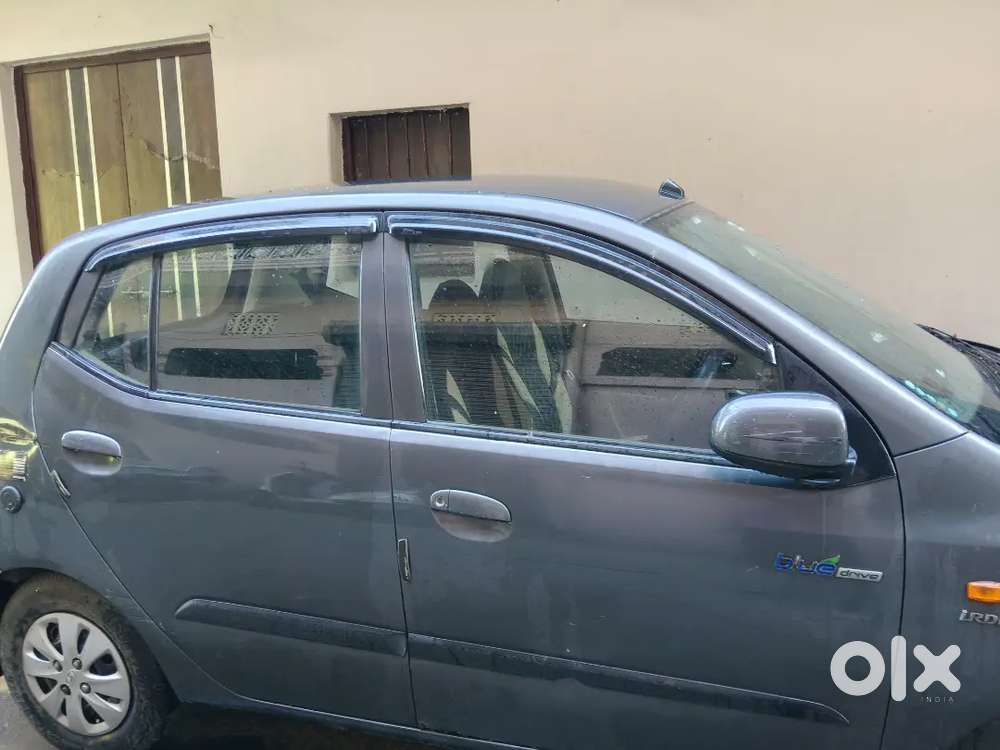 Hyundai I10 2013 Lpg/ Petrol 30000 Km Driven