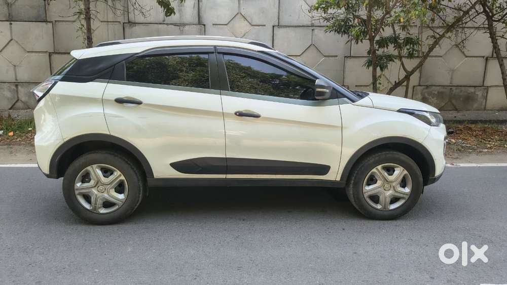Tata Nexon 1.5 Revotorq Xma Amt (s), 2021, Petrol