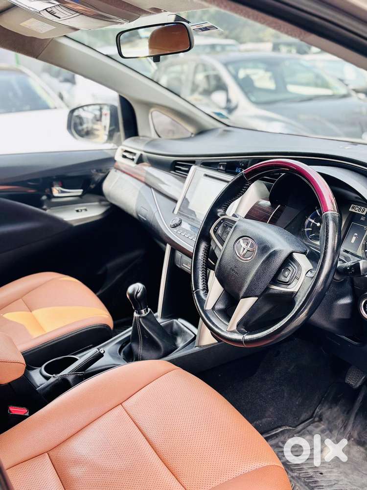 Toyota Innova Crysta 2.4 V 7 Str, 2018, Diesel