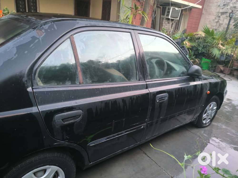 Black Hundai  Accent Car
