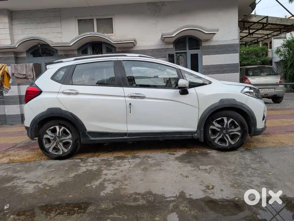 Honda Wrv Top Model With Sun Roof Good Condition New Battery New Tyre