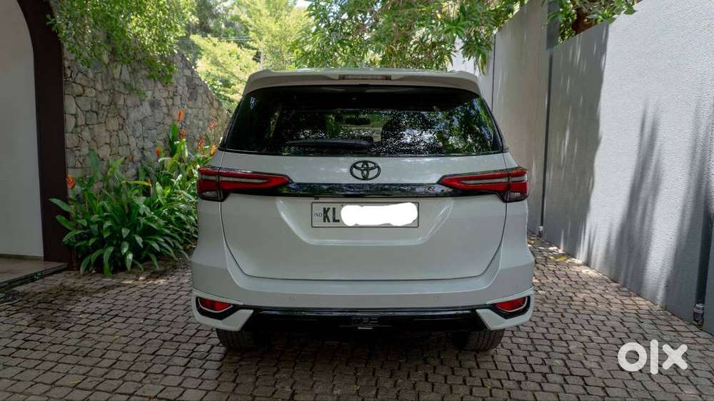 Fortuner 2023 4x2 At Diesel - Customised, Dechromed